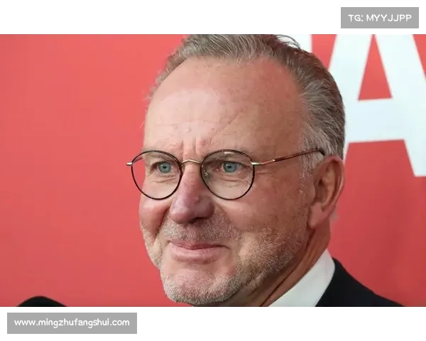 拜仁球员鲁梅尼格位置分析与技巧解析：全面解读其场上角色与战术贡献